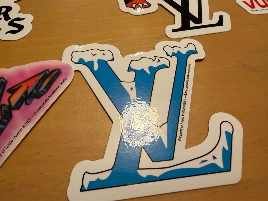 非売品 Louis Vuitton Virgil Abloh ステッカー