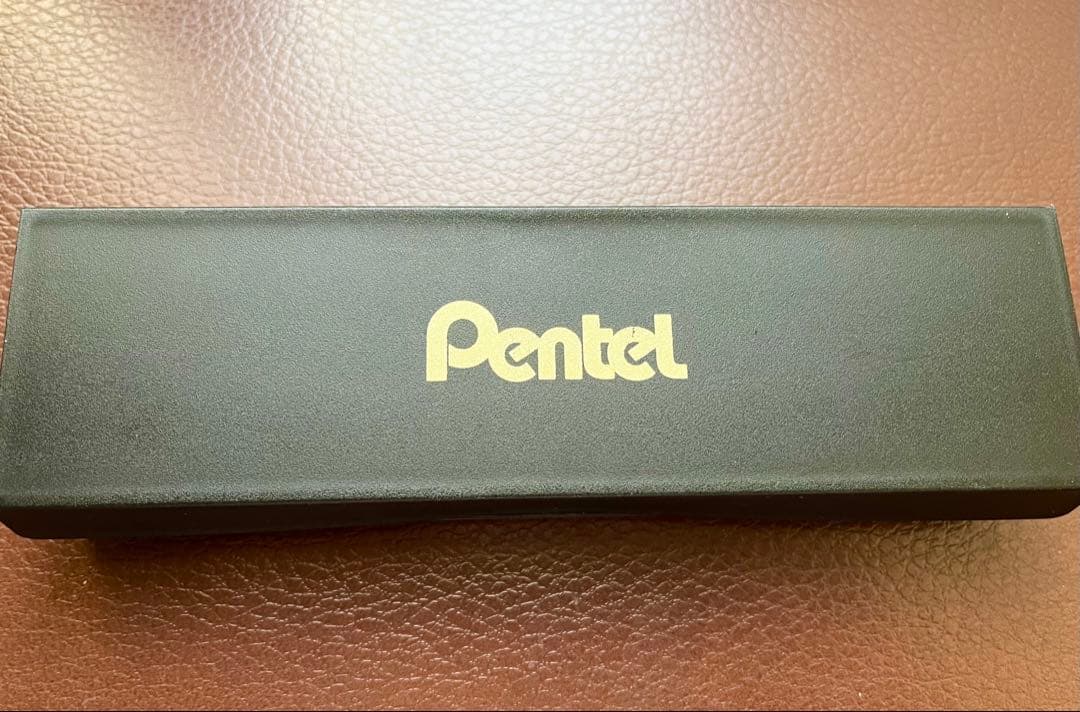 ケリー 韓国限定 オールホワイト カスタムグリップ ぺんてる シャープペンシル