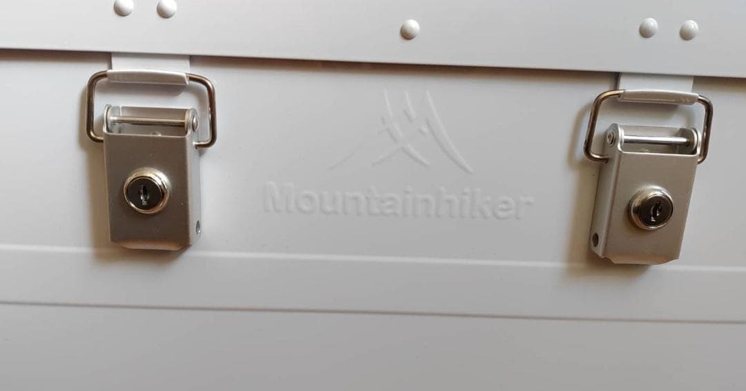 アルミコンテナ　鍵付き　サイドパネル　センターパネル　キャンプ　アウトドア