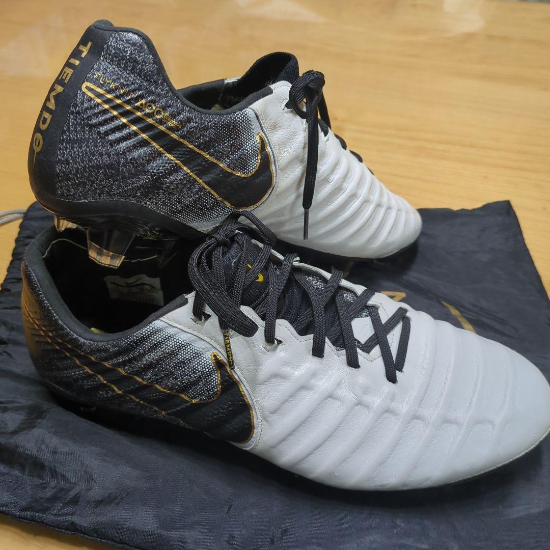 ナイキ ティエンポ Nike Tiempo レジェンド7