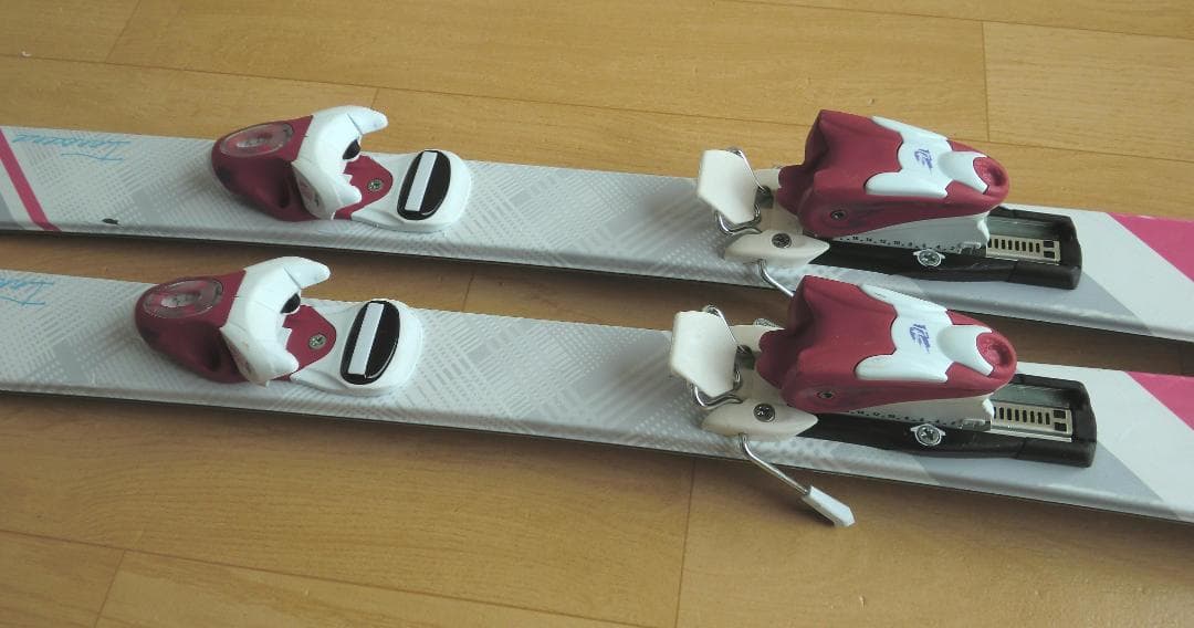 ■■送料無料■Hart■子供用スキーフルセット■板118靴22■WAX済■■