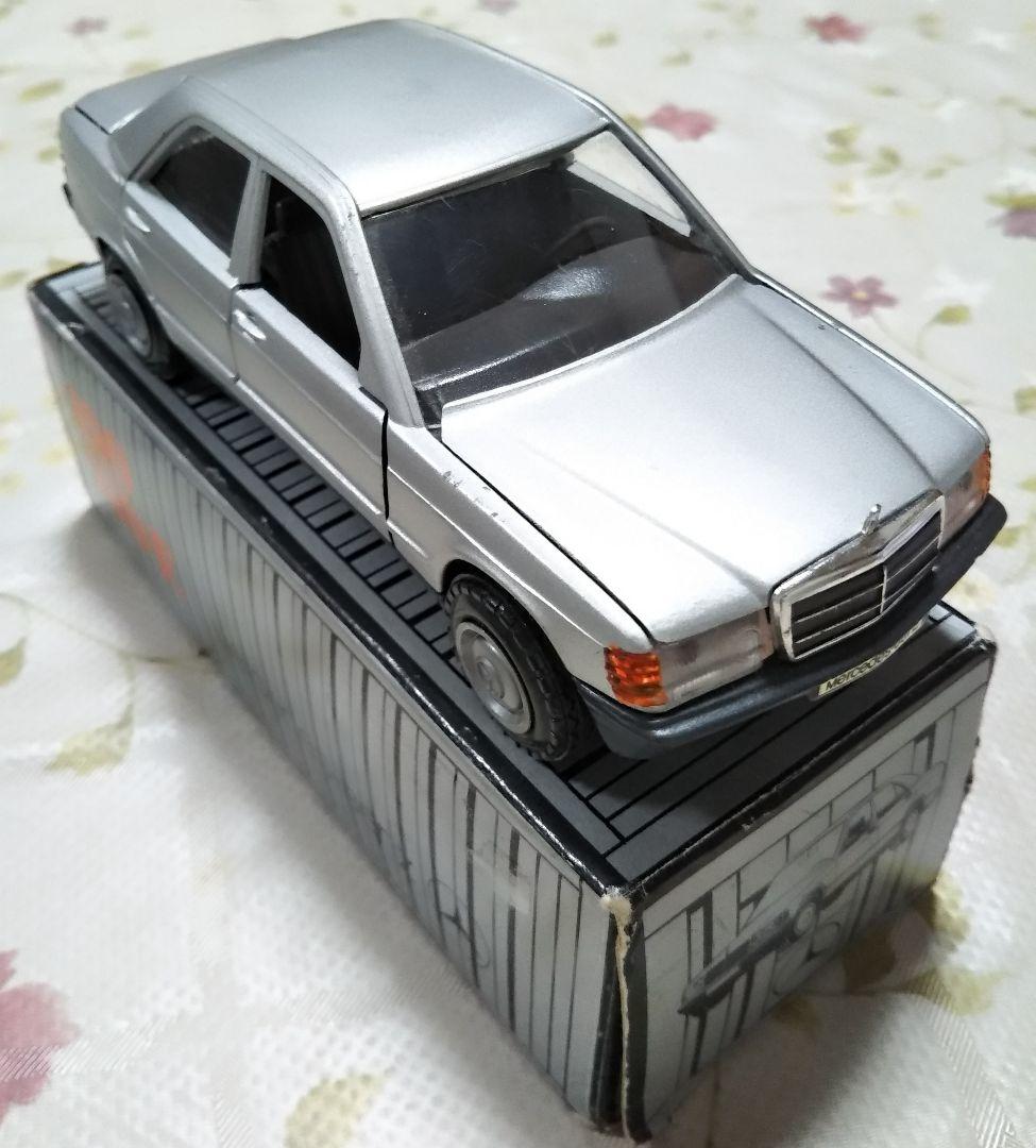 ●3418#0130　ドイツ製メルセデスベンツ190-190Eミニカー　1010