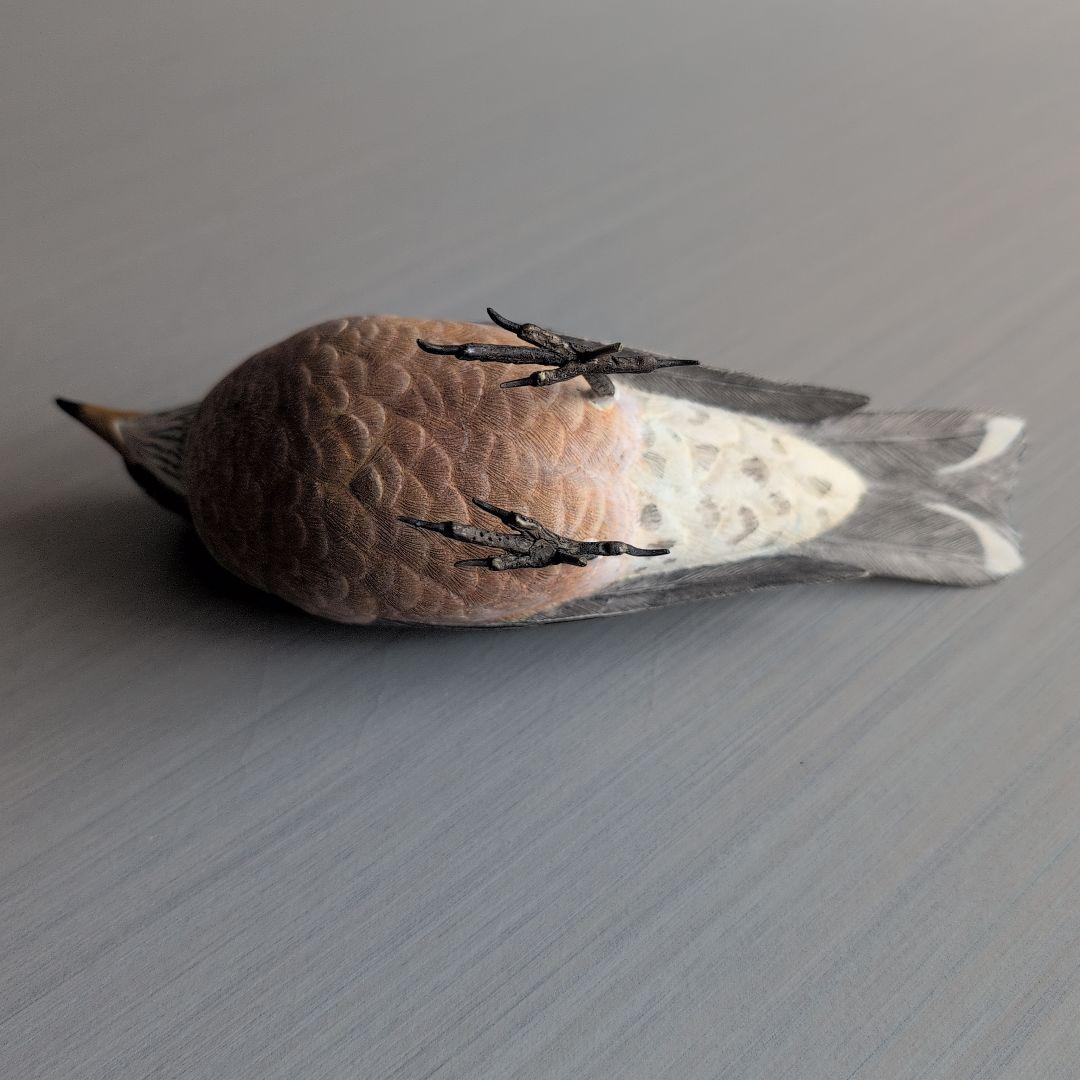 リアル木彫り　コマツグミ(アメリカン　ロビン) 野鳥彫刻 バードカービング