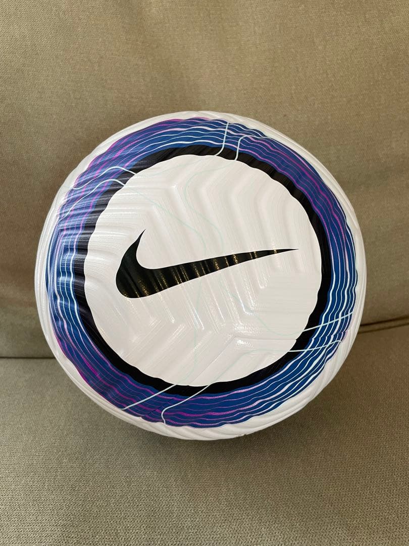 Nike FLIGHT サッカーボール サイズ5 プレミアリーク公式