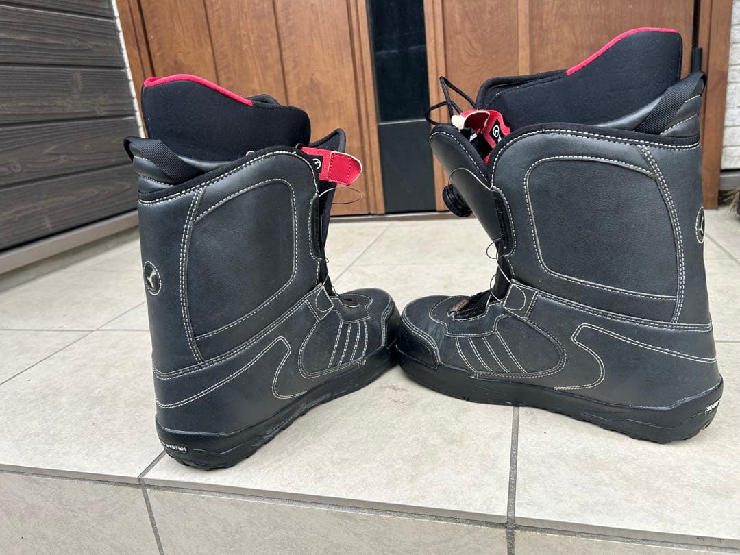 スノーボードブーツ BOAダイヤルシステム 黒/赤