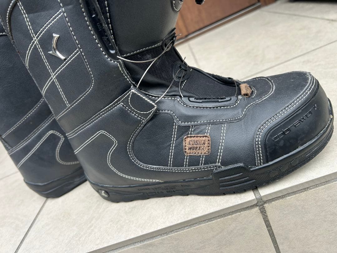 スノーボードブーツ BOAダイヤルシステム 黒/赤