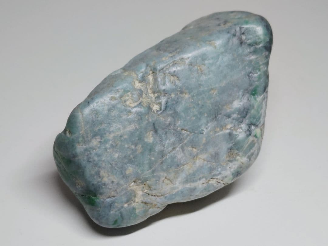 青緑 538g 翡翠 ヒスイ 原石 鑑賞石 自然石 誕生石 鉱物 鉱石 水石