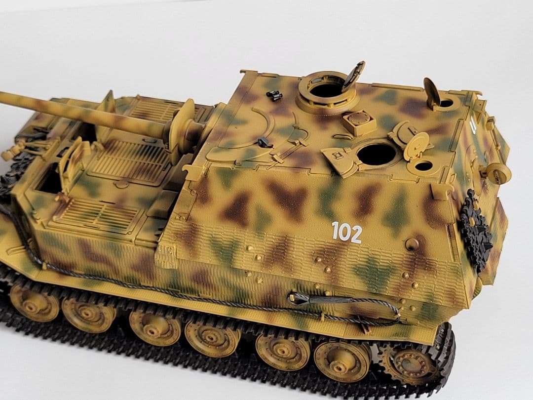 ドイツ重駆逐戦車　エレファント