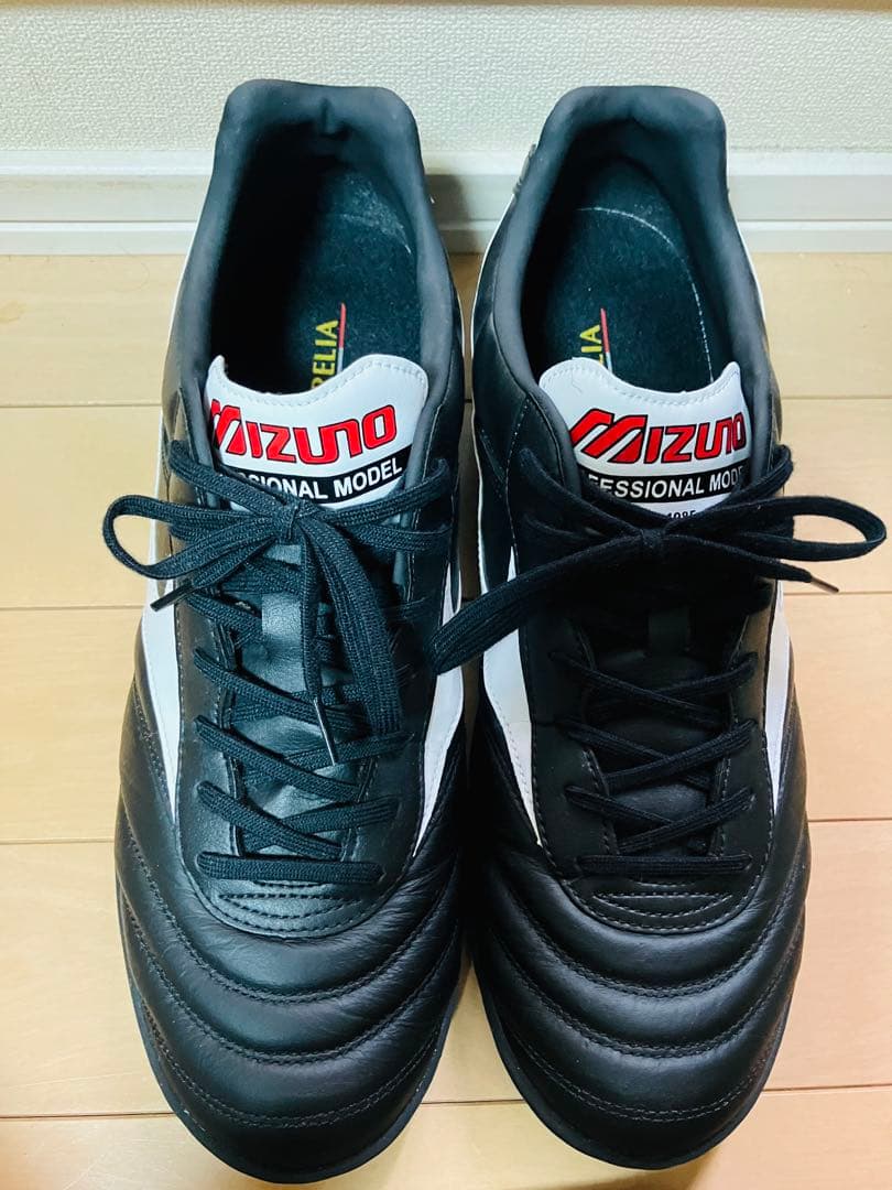 Mizuno Morelia サッカーシューズ ブラック/ホワイト/レッド