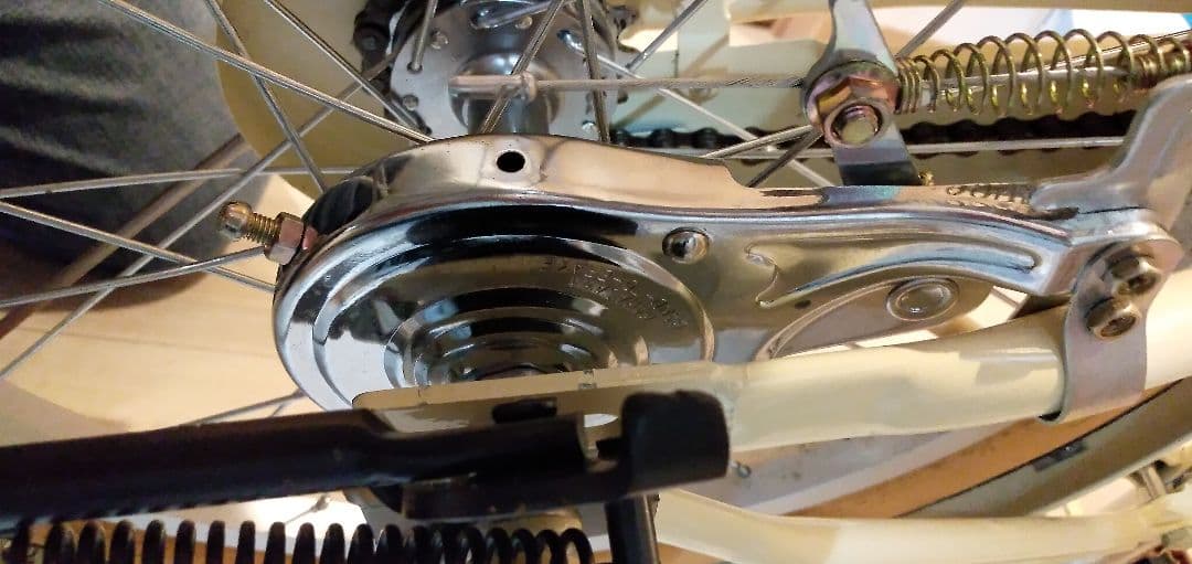 HACCHI 幼児用自転車 クリーム色 前カゴ付き