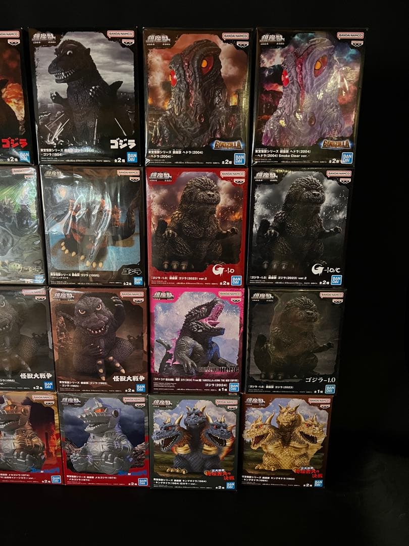 鎮座獣　ゴジラ　ガメラ　キングギドラ　24体セット