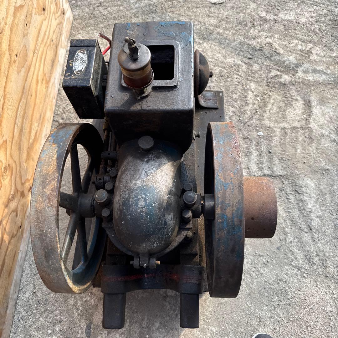 タコマ製　箱マグ　レトロな古い石油発動機エンジン
