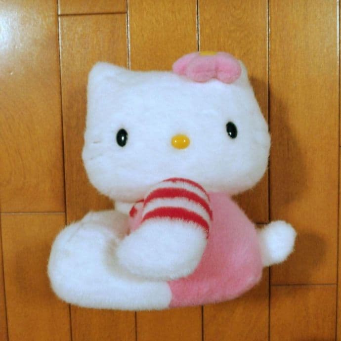 サンリオ　希少　年代物　ハローキティ　おすわり　ぬいぐるみ　タグ付き