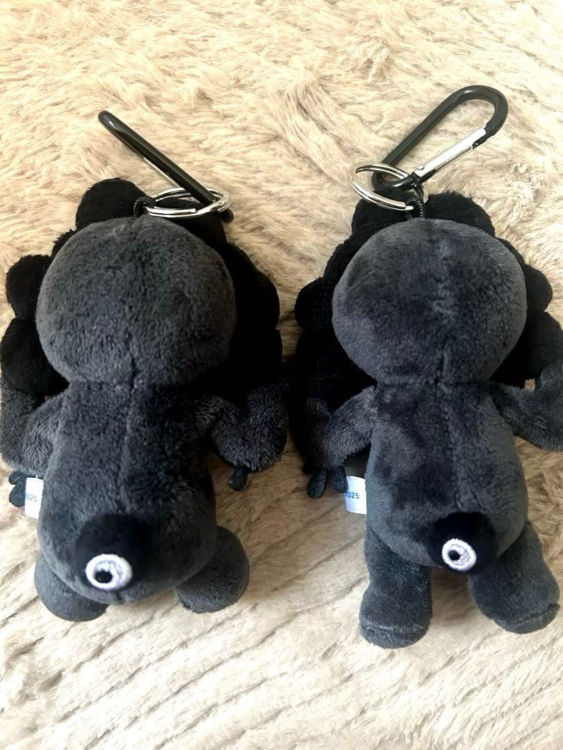 大阪関西万博　黒ミャクミャクぬいぐるみ　カラビナ付き　2個セット　立ち&座り
