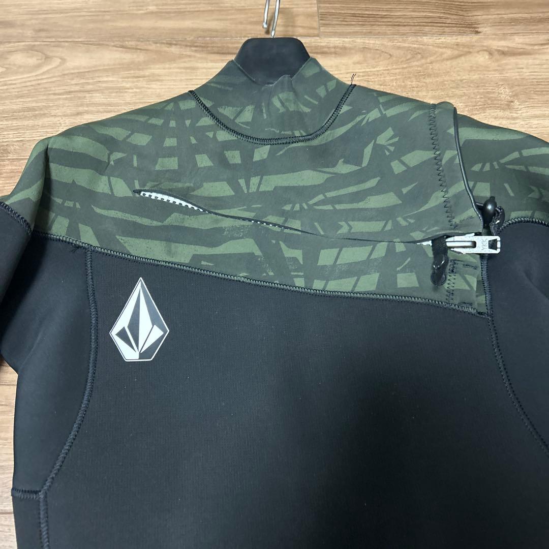 Volcom フルスーツ ブラック/カモフラージュ 4/3mm ボルコム