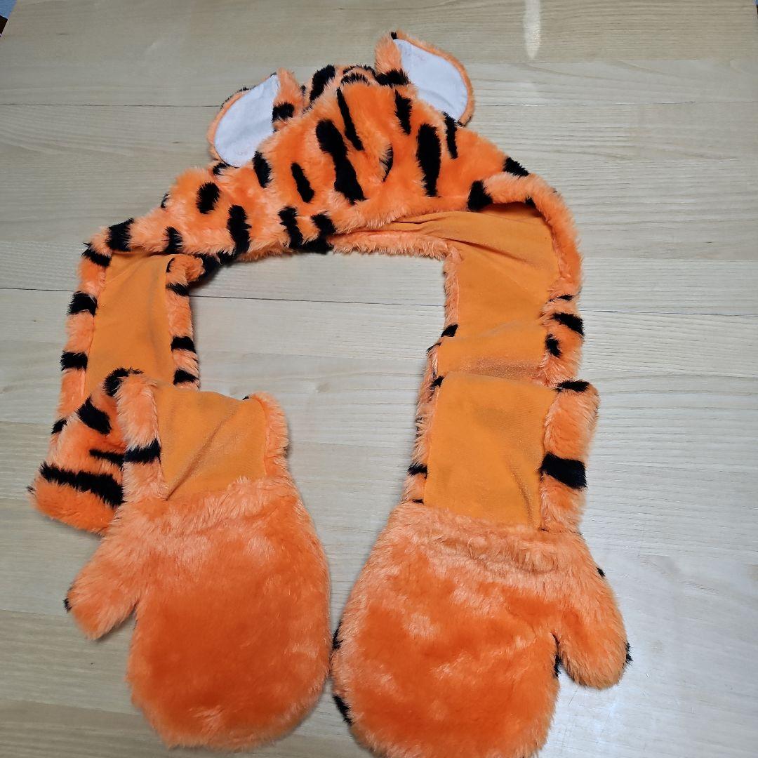 東京ディズニーリゾート　ティガー マフラーキャップ　プーさん