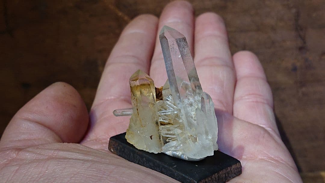 国産水晶のクラスター 希少品 美品