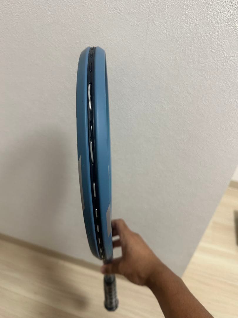 青いテニスラケット 軟式用