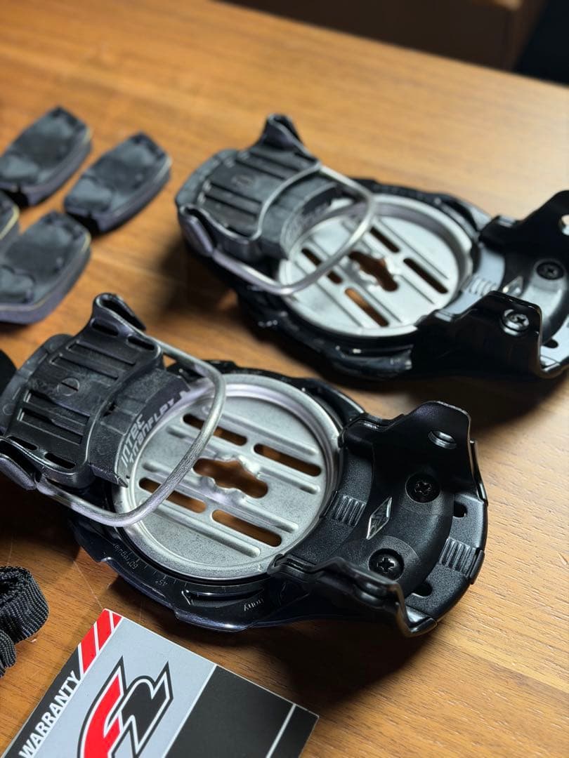 F2 INTEC TITANFLEX アルペンスノーボードバインディング M