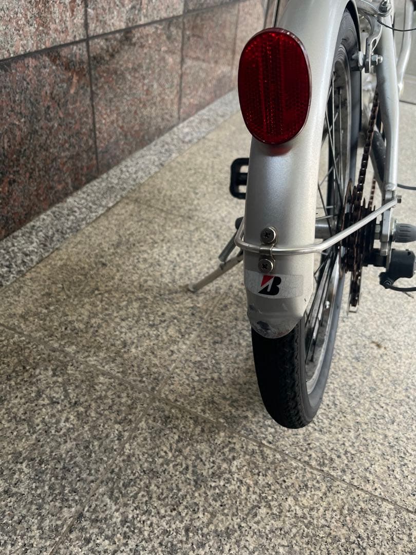 シルバー 折りたたみ自転車 アルミ製