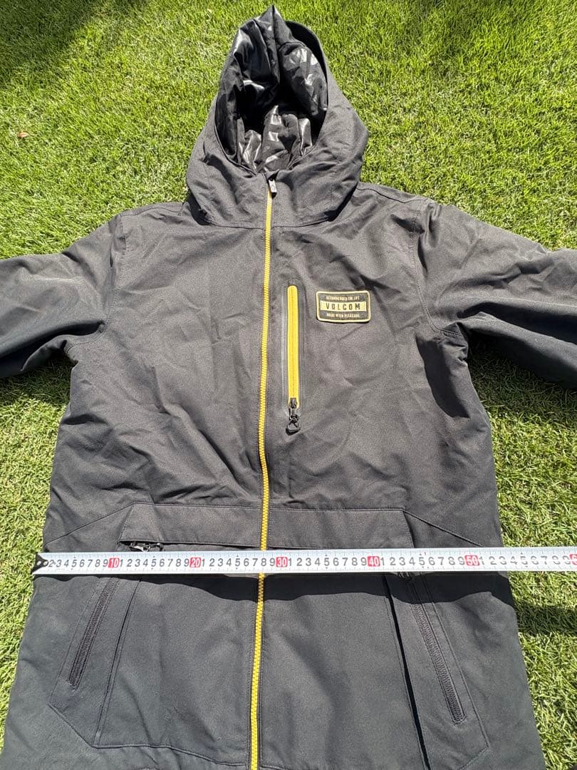 VOLCOM フード付きスノーボードウェア
