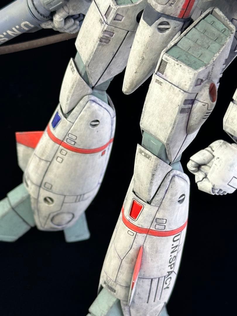 PLAMAX マクロス 1/72 VF 1J バトロイドバルキリー 塗装完成品