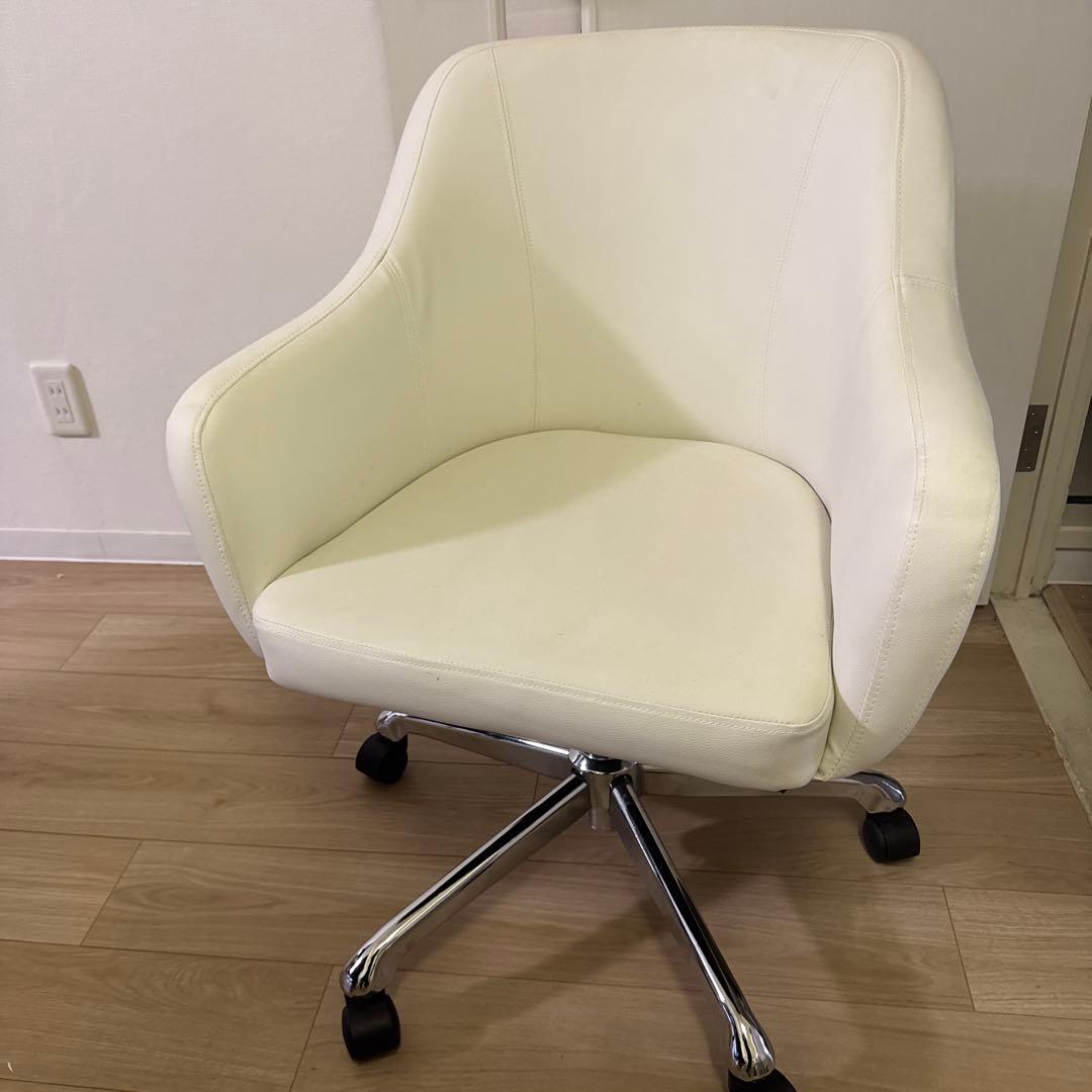 セブンエステキャスター付きチェア　ホワイト