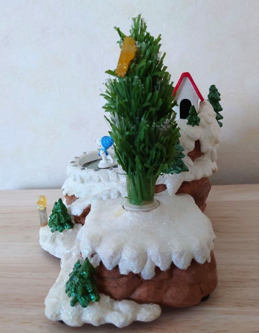 ◎激レア　スヌーピー オルゴール付き SN ジオラマハウス スケート　サンリオ◎