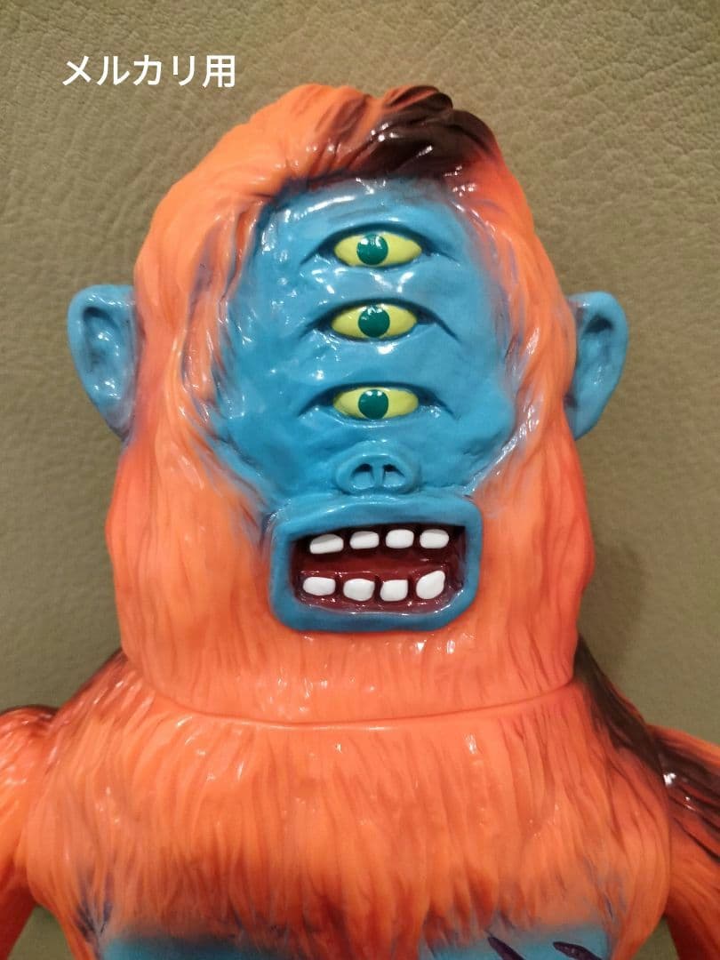 ソフビ　aaa vinyl toys 凶暴猿人　izumonster 公害巨人