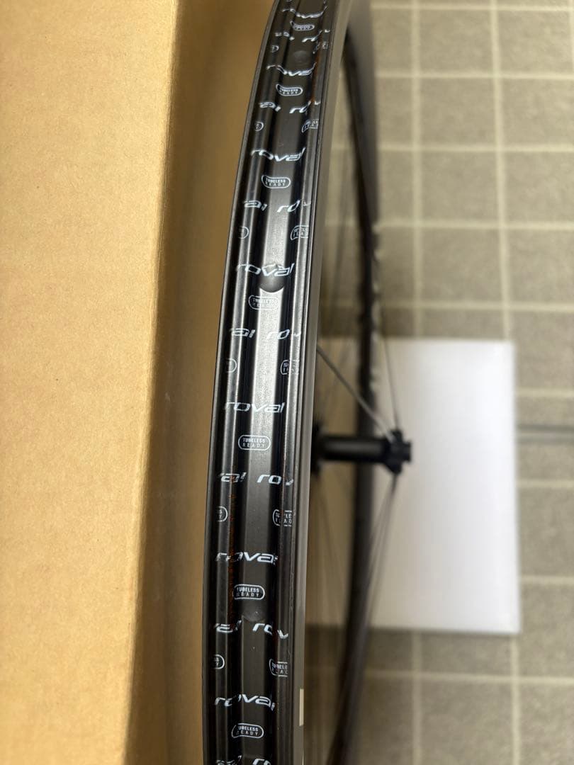 roval ALPINIST CLX II 軽量カーボンホイール 白ロゴ