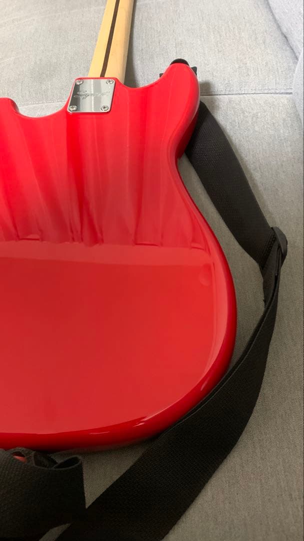 スクワイヤー　Squire Bronco Bass ショートスケールベース