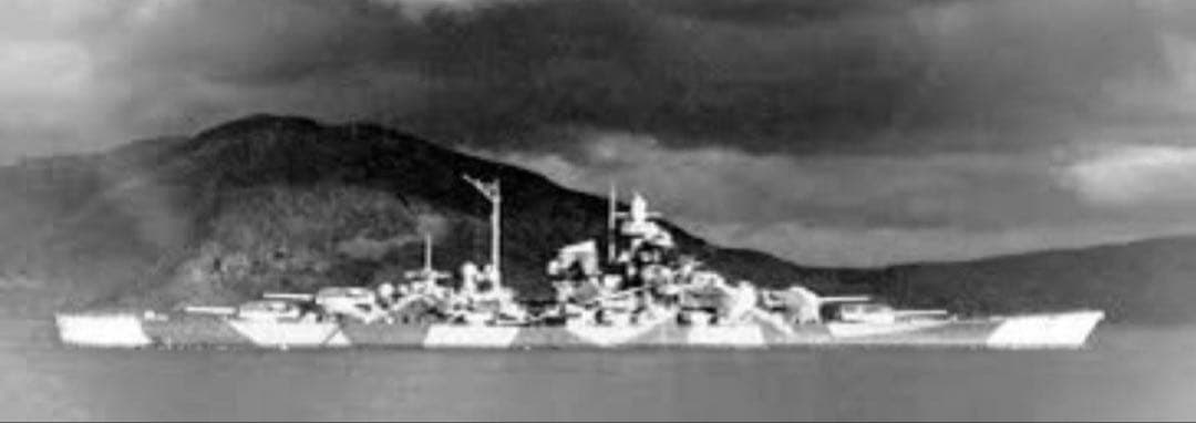 ドイツ戦艦ティルピッツ 実物装甲鋼材断片 Böker 記念品