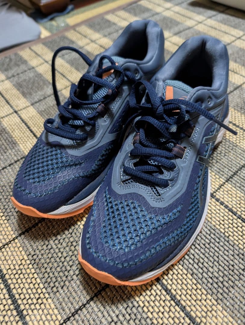 ASICS GT-2000 ネイビー／オレンジ 23.5センチ