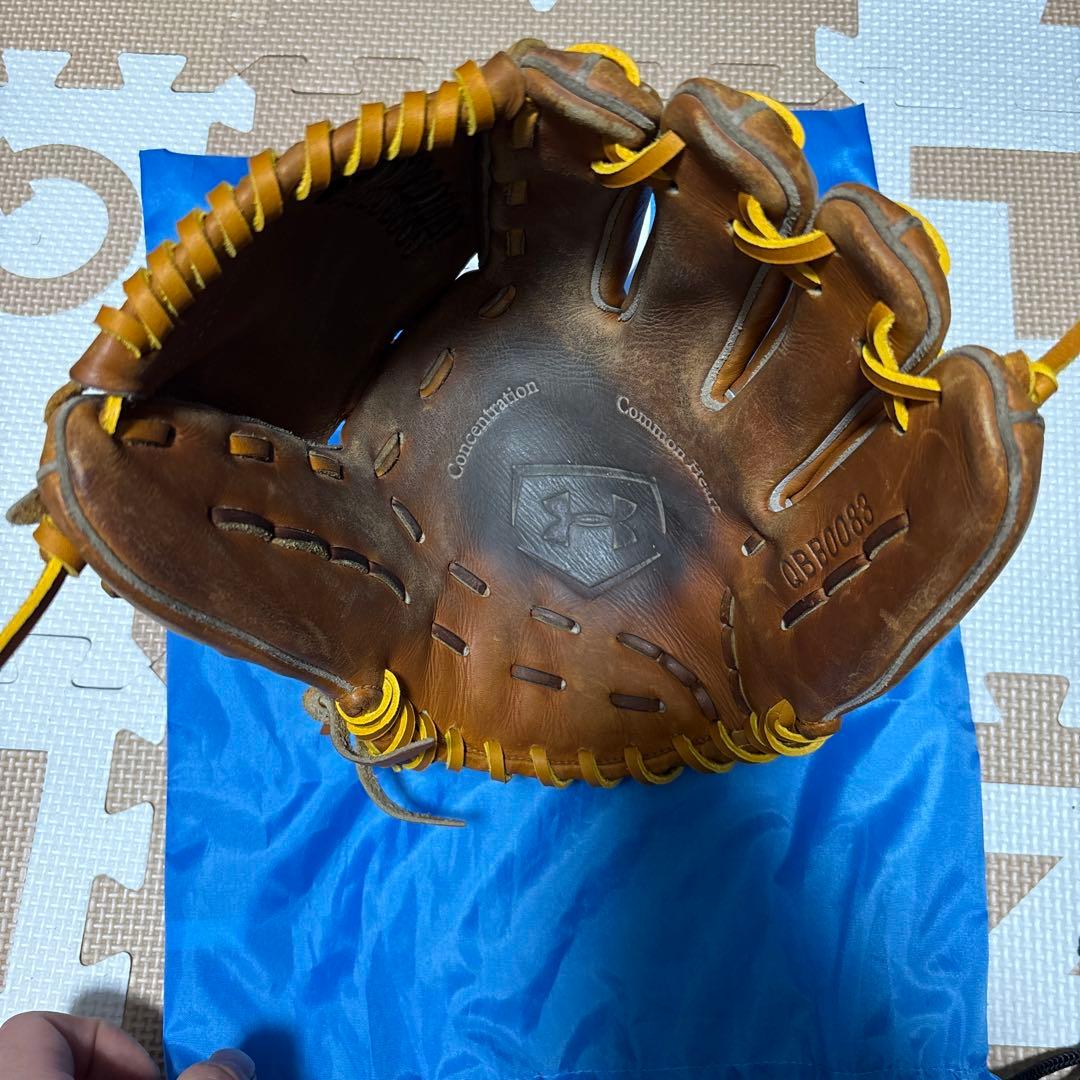 Under Armour 野球グローブ QB00083 ブラウン