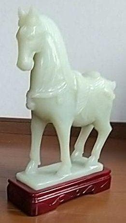 5%寄附◎ 玉石 馬型置物 出世縁起物