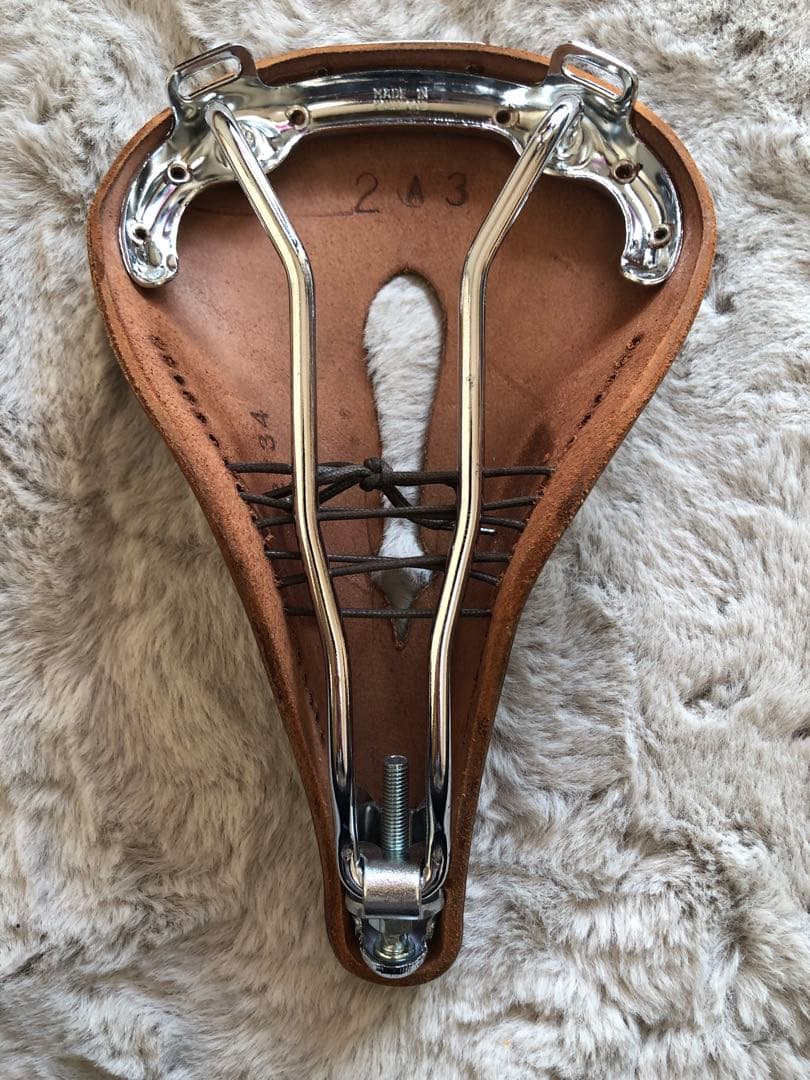 BROOKS B17 ブラウンレザーサドル