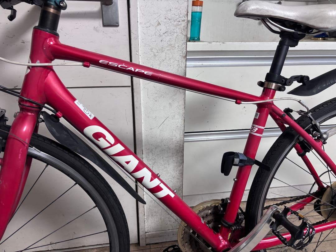 GIANT ESCAPE クロスバイク 赤