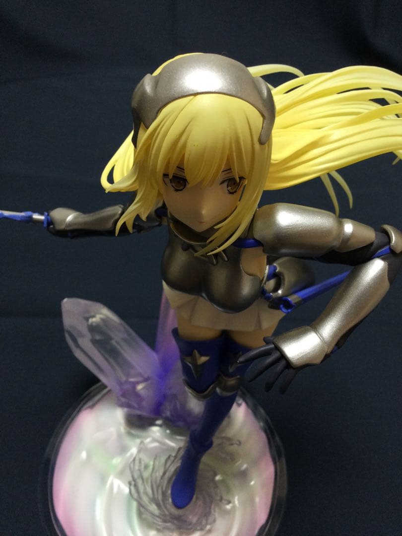 アイズ・ヴァレンシュタイン 1/7 製塗装済み 完成品 【絶版】