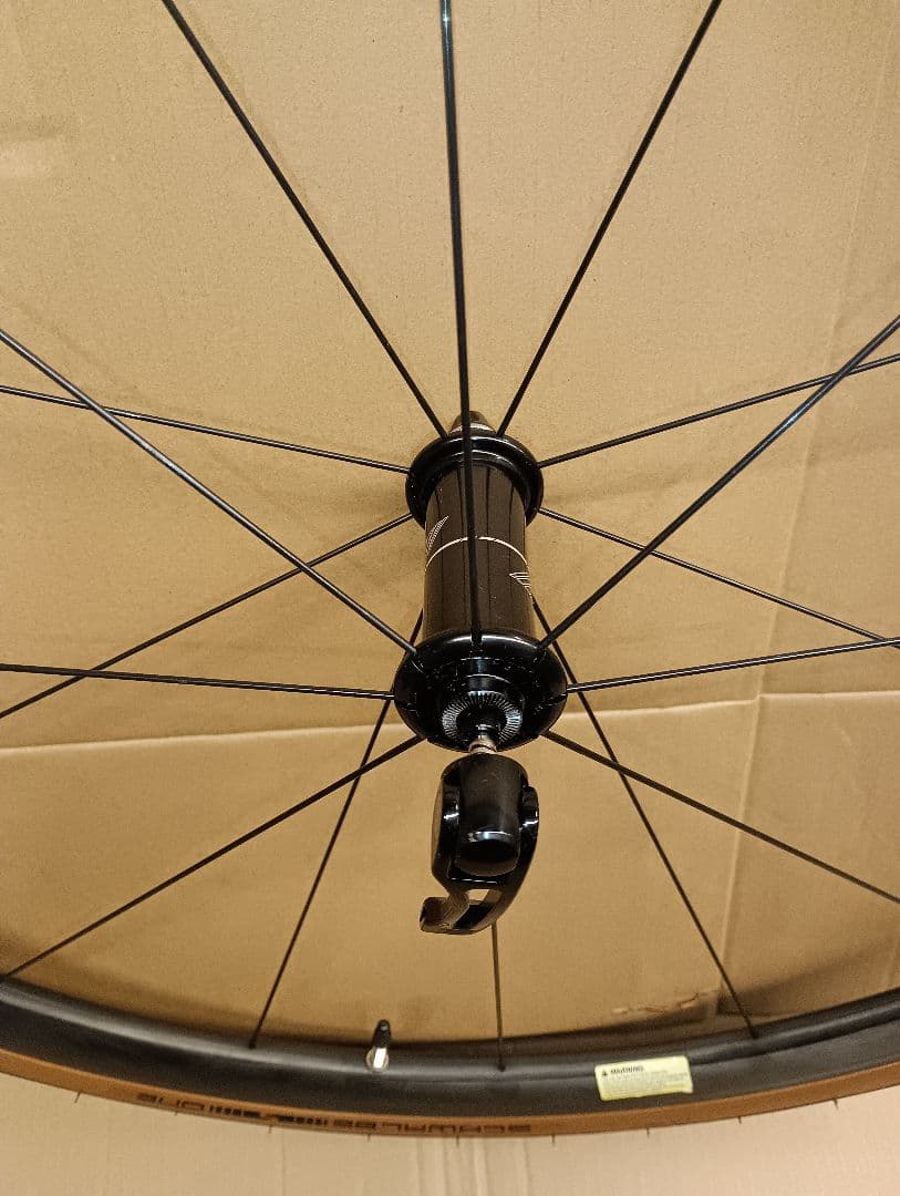 GIANT SLR1軽量カーボンホイールフロント