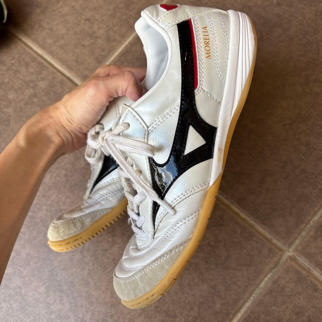 モレリア　フットサルシューズ　23.0cm