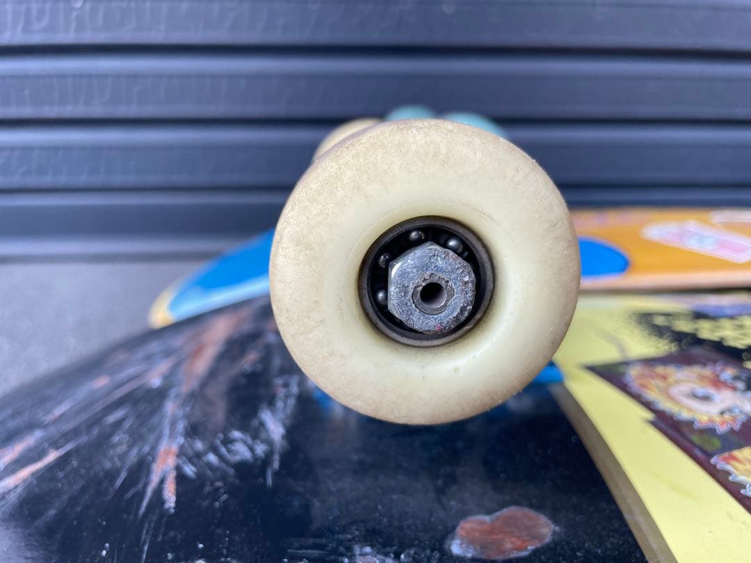 【2台】　スケボーデッキ　ウィール　Thunder ボーンズ スピットファイア