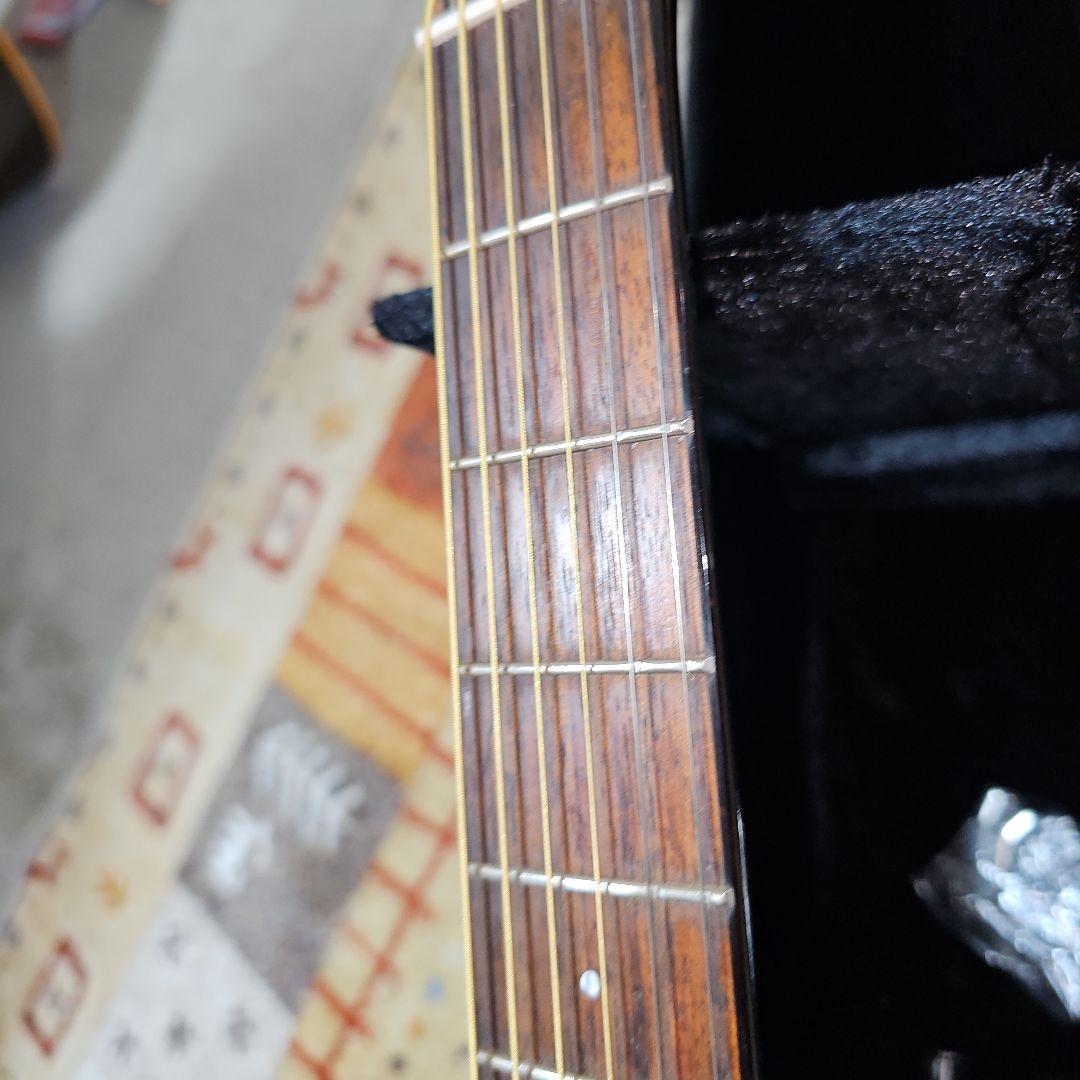 初代ヤマハCsf-60総単板パーラーギター。ヤマハハードケース付き