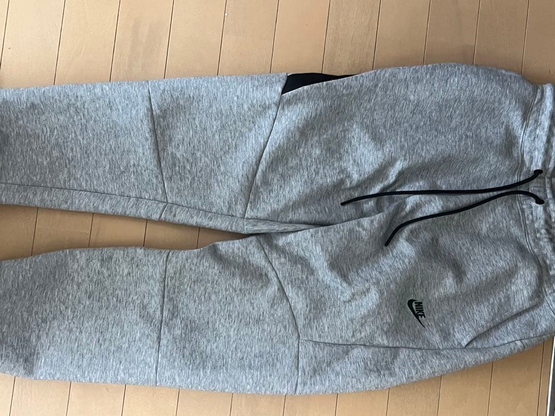 Nike テックフリース　ジャージ