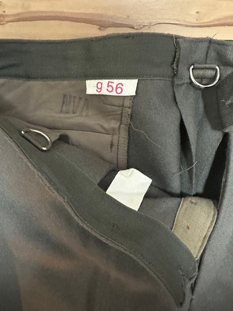 旧東ドイツ軍（国家人民軍）将校用コートトラウザーセットデッドストック1977製
