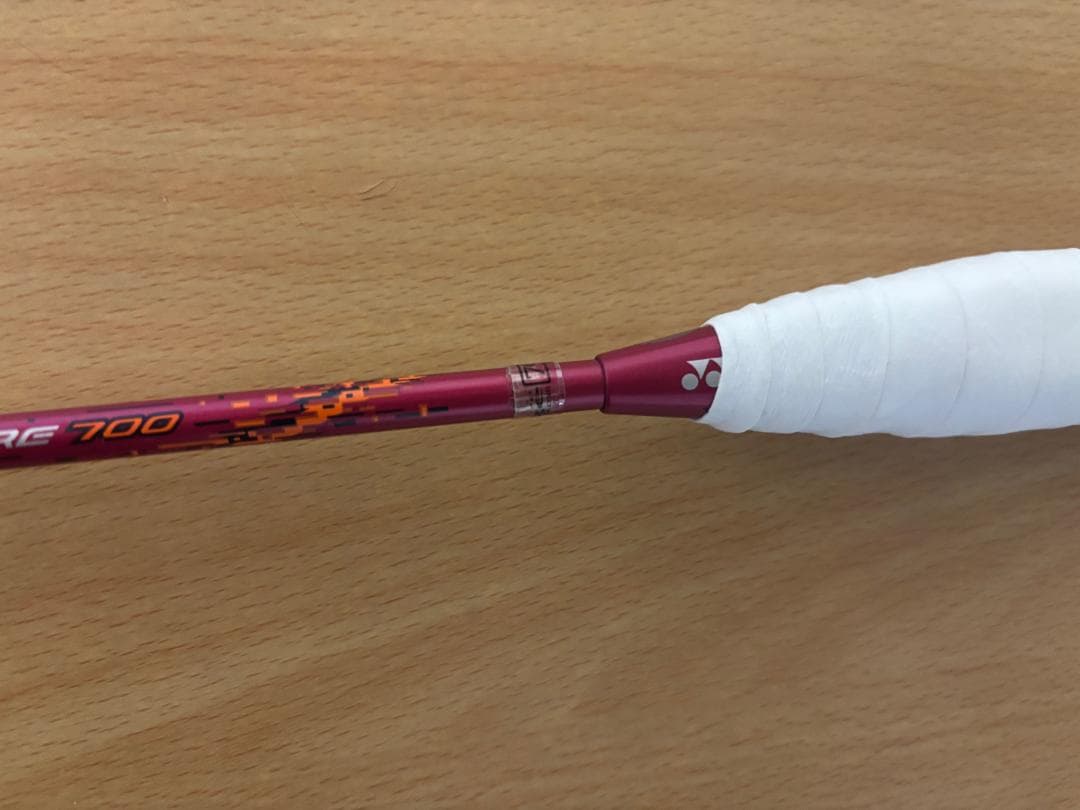 バドミントンラケット 【廃盤品】ナノフレア700 5UG5 マゼンダ