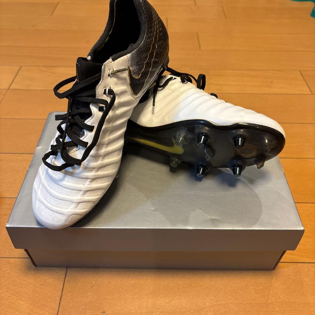 ナイキ ティエンポレジェンド7 SG