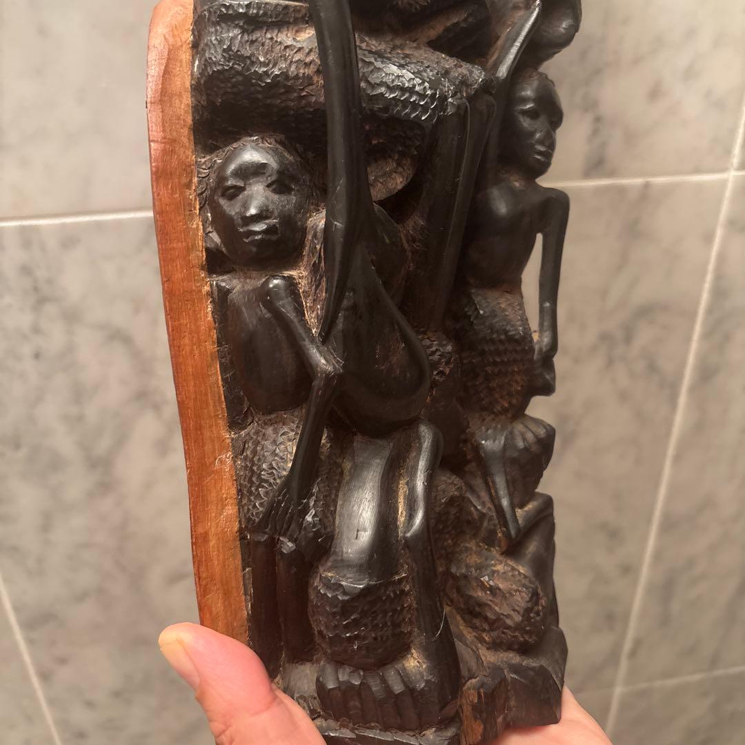 アフリカンアート　芸術的なマコンデアート　家族愛を感じるマコンデウジャマ