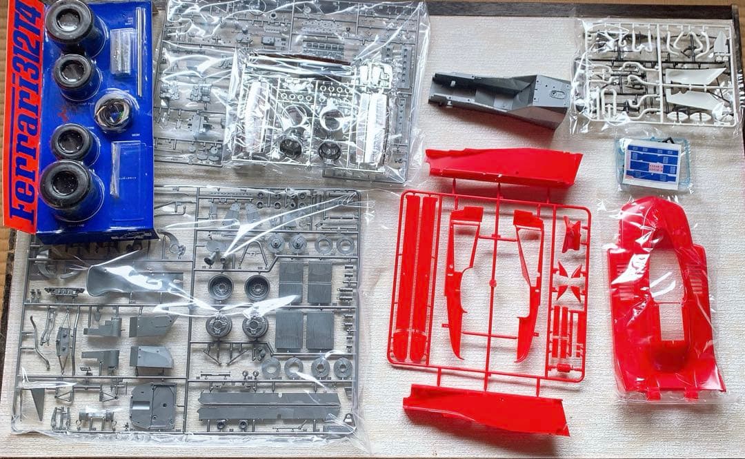 Ferrari 312T4 1:12スケールモデルキット