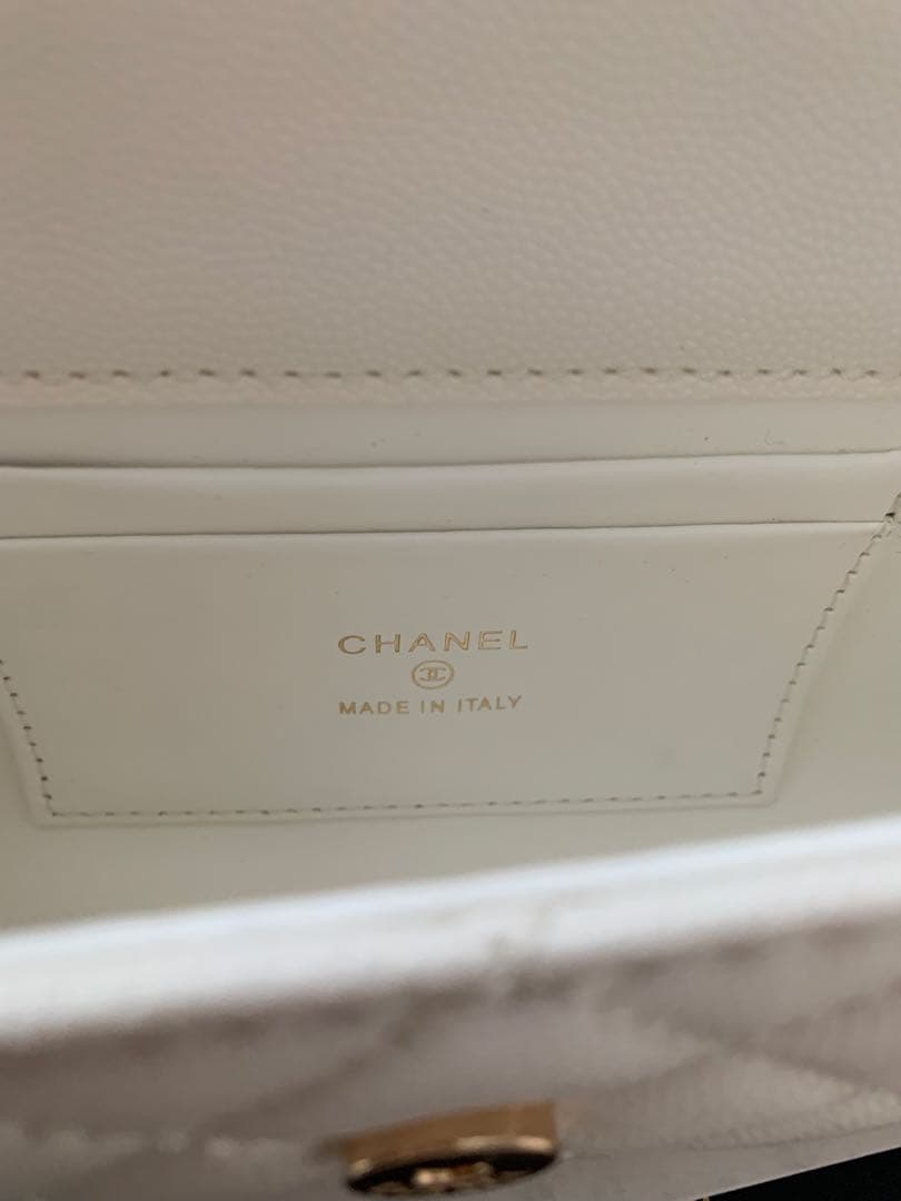 CHANEL〈シャネル〉ノベルティ　ホワイト ショルダーバッグ　ホワイトシャドー