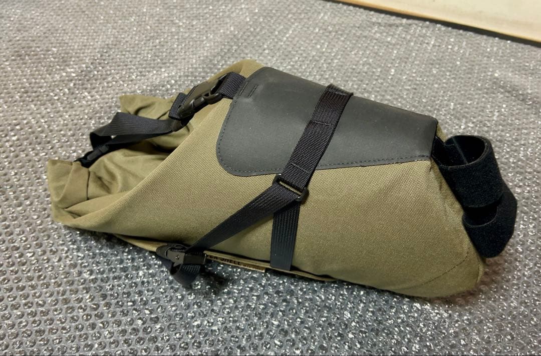 outer shell Expedition Seatpack サドルバッグ